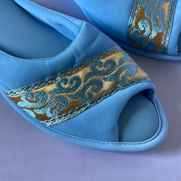 Lorraine Vintage Red Slippers (NN) - Picture 3 of 4